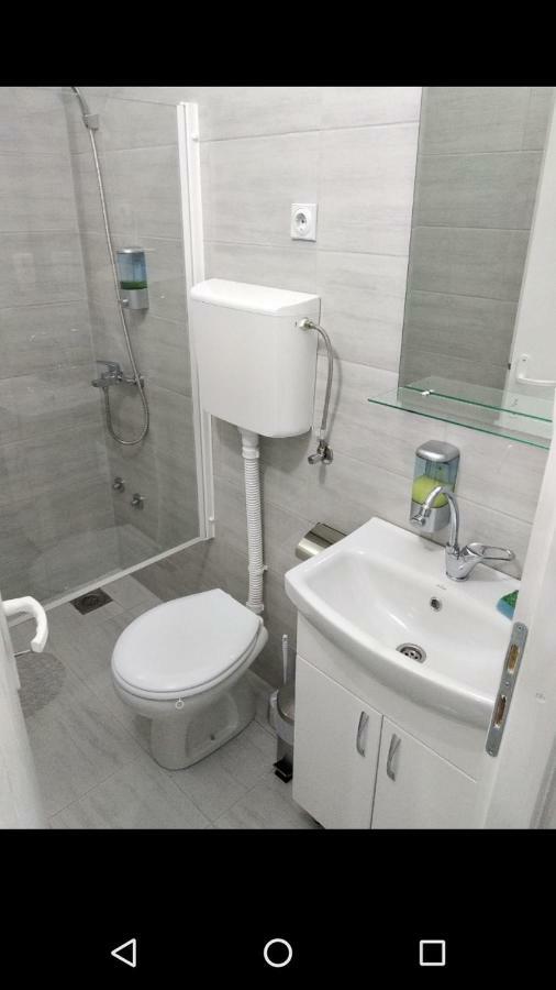 Apartmani Pinokio Ni Eksteriør bilde