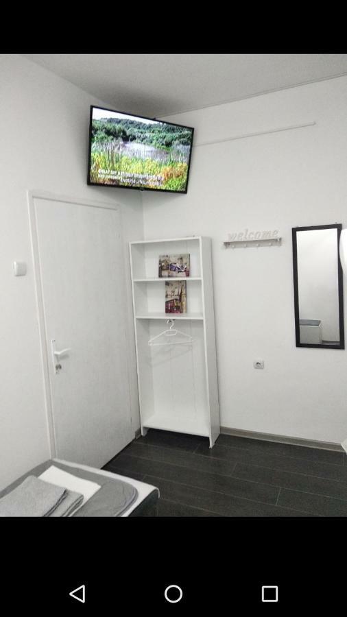 Apartmani Pinokio Ni Eksteriør bilde