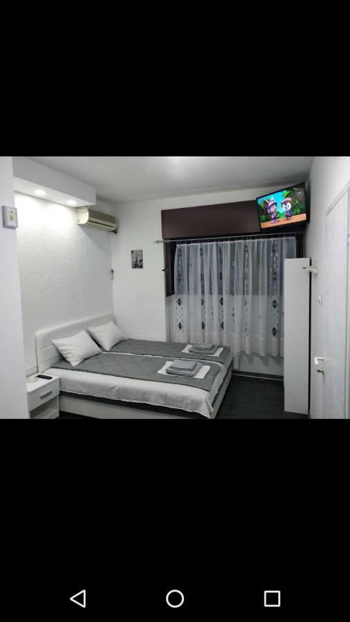 Apartmani Pinokio Ni Eksteriør bilde